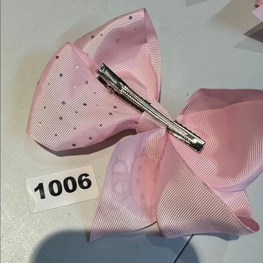 1006-Light Pink Hello Kitty Hair Bow Alligator Clip